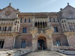 PALACIO DE SOBRELLANO Y CAPILLA PANTEÓN